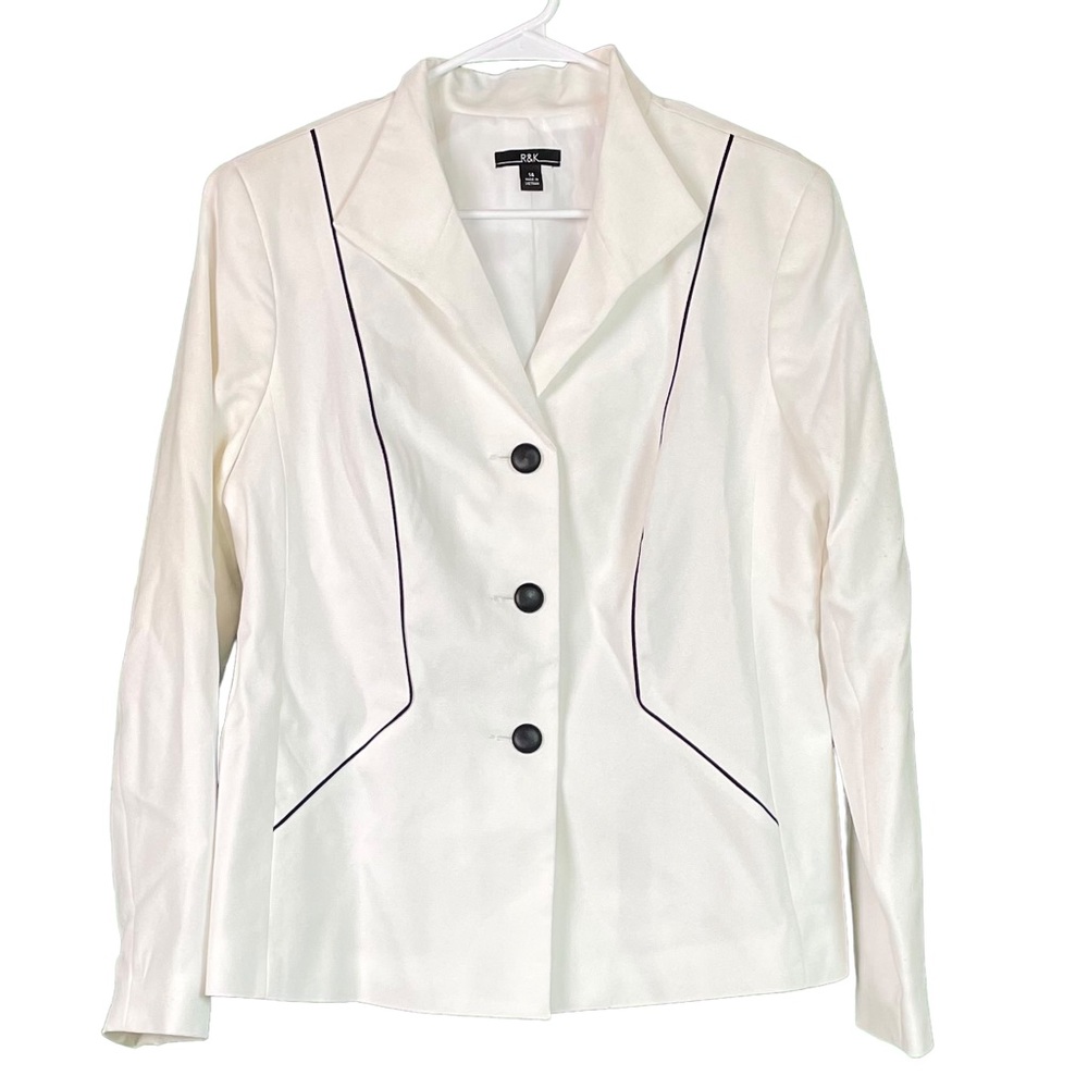 (126) R & K White Button Blazer